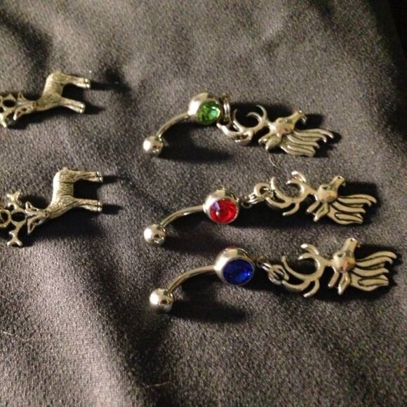 Buck Head, Red Gem Dangle Belly Ring - Picture 11 of 11